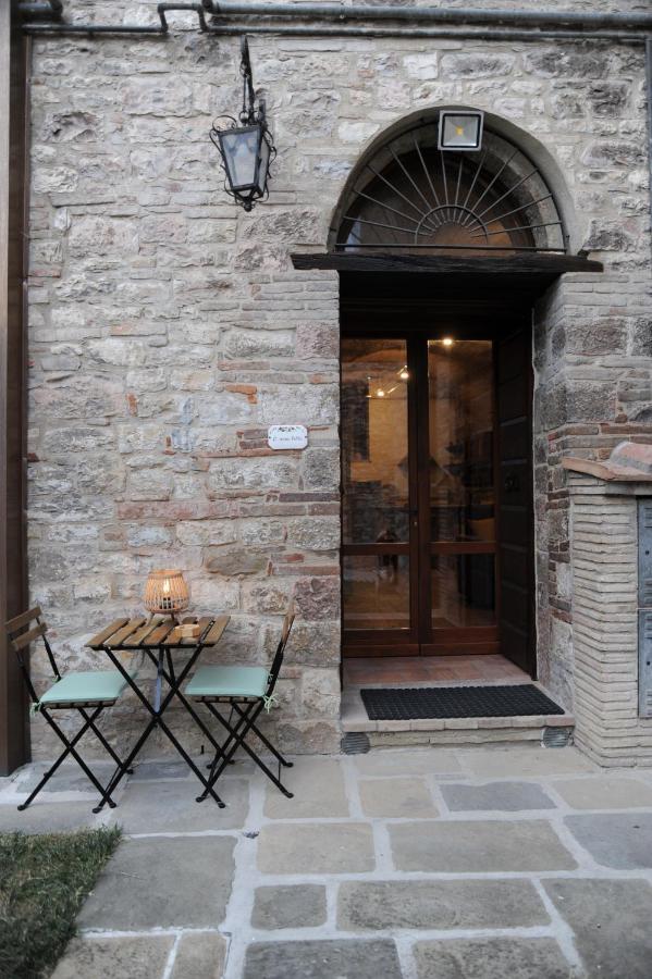 O Rosa Bella Appartamento Via Savelli Della Porta 24 Gubbio Esterno foto