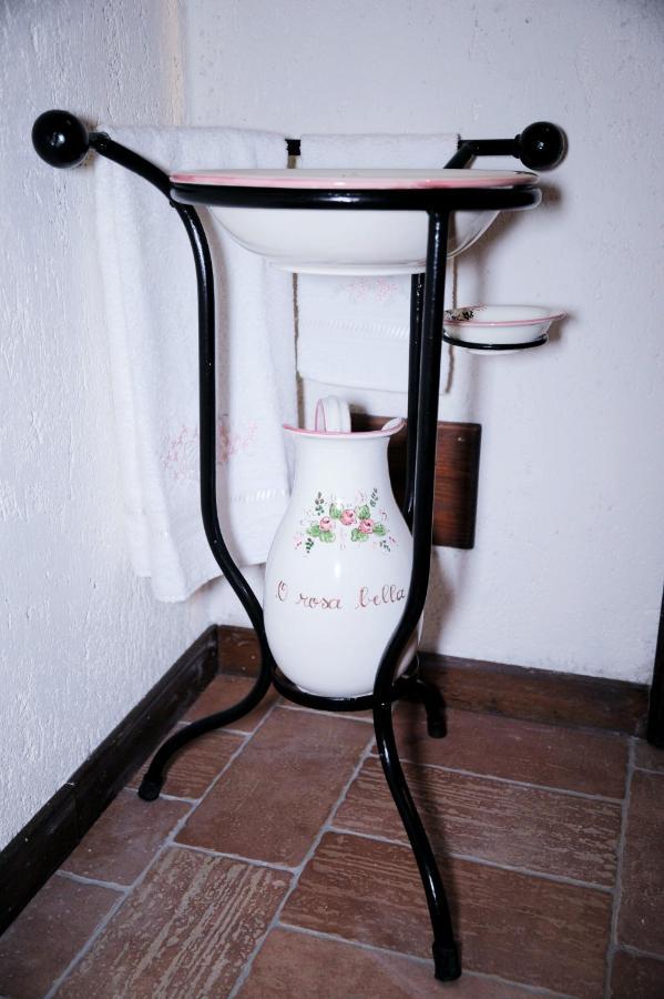 O Rosa Bella Appartamento Via Savelli Della Porta 24 Gubbio Esterno foto