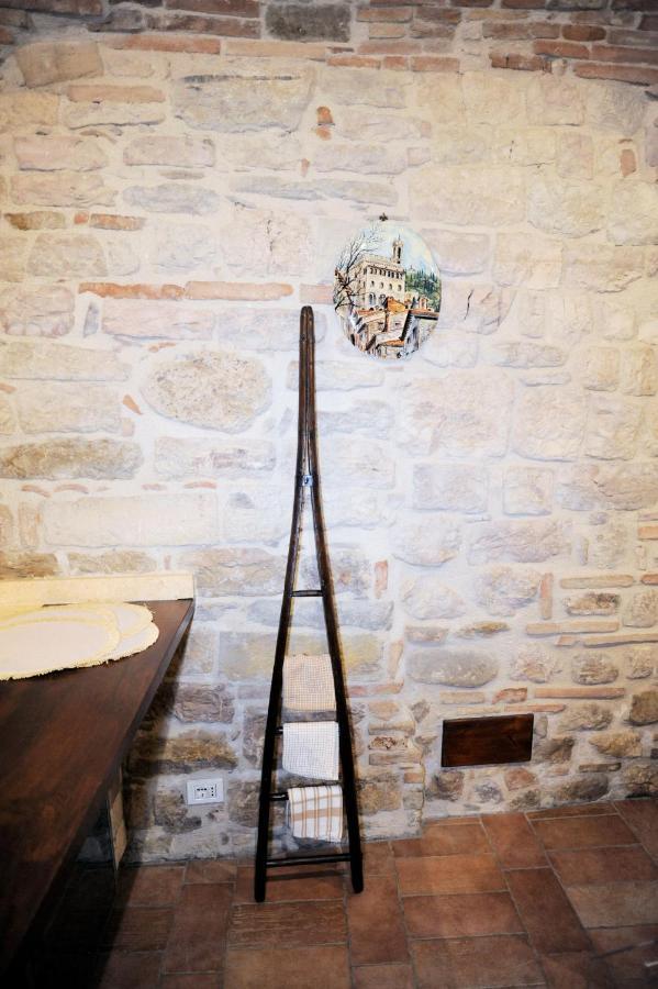 O Rosa Bella Appartamento Via Savelli Della Porta 24 Gubbio Esterno foto