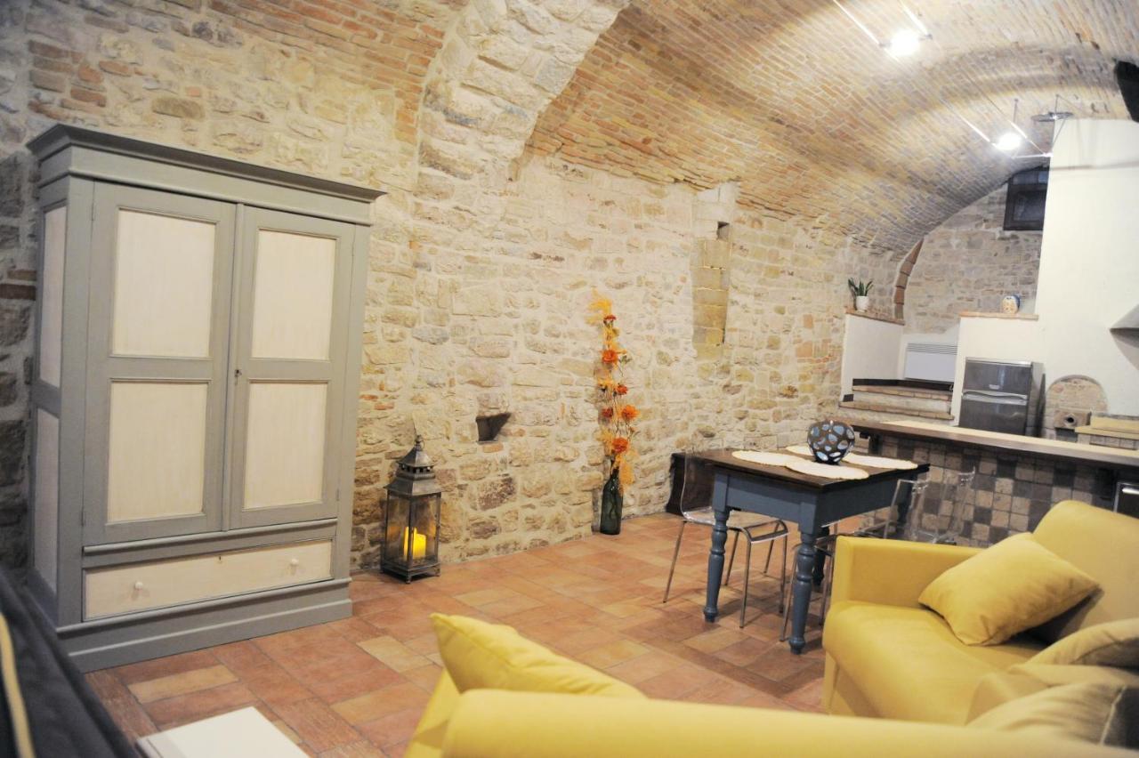 O Rosa Bella Appartamento Via Savelli Della Porta 24 Gubbio Esterno foto