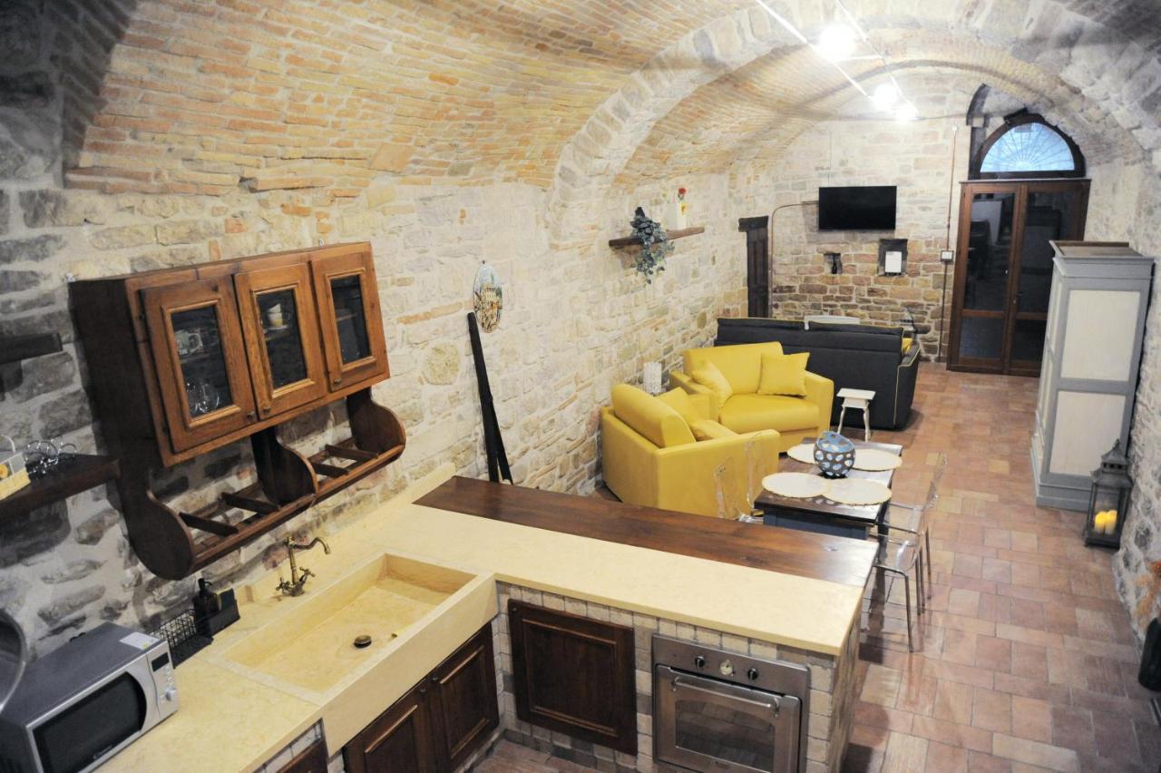 O Rosa Bella Appartamento Via Savelli Della Porta 24 Gubbio Esterno foto
