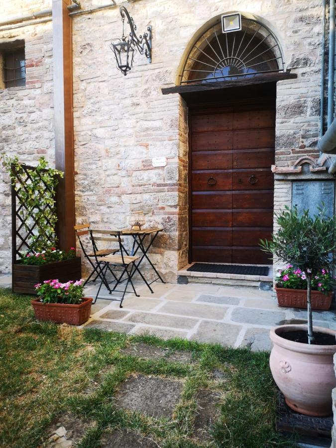 O Rosa Bella Appartamento Via Savelli Della Porta 24 Gubbio Esterno foto