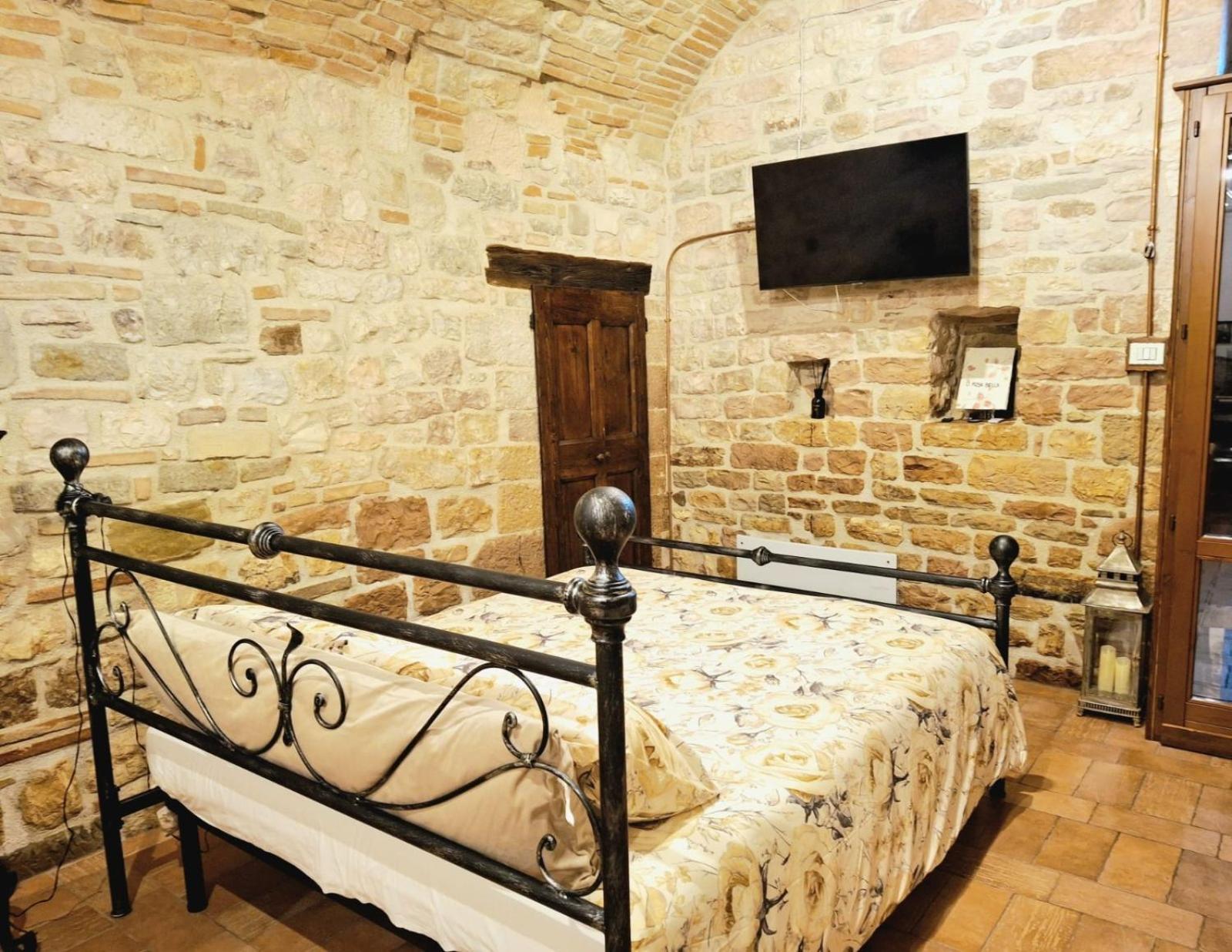 O Rosa Bella Appartamento Via Savelli Della Porta 24 Gubbio Esterno foto
